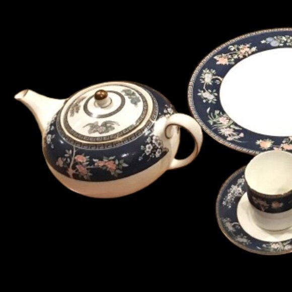 Wedgwood Bone China Blue Siam Made in England 7pcs - Picture 2 of 9